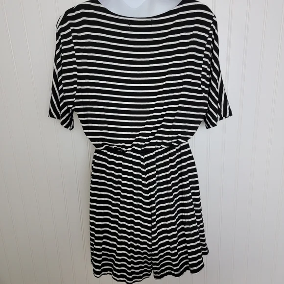 Persun black and white striped romper size small - Picture 2 of 5